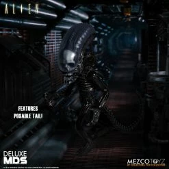 Maybang's Collectibles Mezco Toyz Mezco Designer Series MDS Alien 1979 Deluxe Alien Figure Set 11 Maybang's Collectibles Mezco Toyz Mezco Designer Series MDS Alien 1979 Deluxe Alien Figure Set