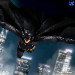 Vendor-unknown Mezco Toyz One:12 Collective DC Comics Batman: Sovereign Knight 1/12 Scale Action Figure
