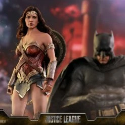 Vendor-unknown Hot Toys Justice League Wonder Woman (Deluxe Version) 1/6 Scale Figure