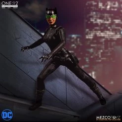 Vendor-unknown Mezco Toyz One:12 Collective DC Comics Catwoman 1/12 Scale 6