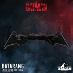 Maybang's Collectibles Factory Entertainment DC Comics The Batman - Batarang Limited Edition Prop Replica 10 Maybang's Collectibles Factory Entertainment DC Comics The Batman - Batarang Limited Edition Prop Replica