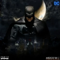 Vendor-unknown Mezco Toyz One:12 Collective DC Comics Batman: Supreme Knight 1/12 Scale Action Figure