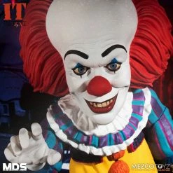 Maybang's Collectibles Mezco Toyz Designer Series Deluxe IT (1990): Pennywise Action Figure