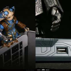 Maybang's Collectibles TOPOP Guild Wars 2 Zojja With Golem USB Flash Drive And USB Hub Figure Statue Set