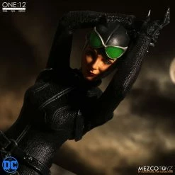 Vendor-unknown Mezco Toyz One:12 Collective DC Comics Catwoman 1/12 Scale 6
