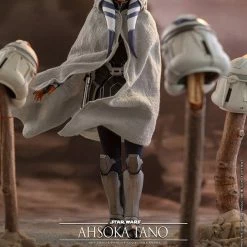 Maybang's Collectibles Hot Toys Star Wars The Clone Wars Ahsoka Tano 1/6 Scale Collectible Figure 32 Maybang's Collectibles Hot Toys Star Wars The Clone Wars Ahsoka Tano 1/6 Scale Collectible Figure