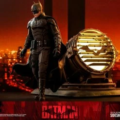 Maybang's Collectibles Hot Toys DC Comics The Batman: Batman And Bat-Signal 1/6 Scale 12