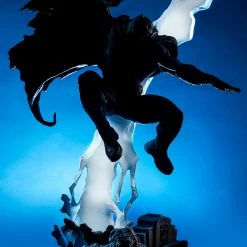 Maybang's Collectibles Sideshow DC Comics Batman: The Dark Knight Returns Premium Format Figure Statue Sideshow Collectibles