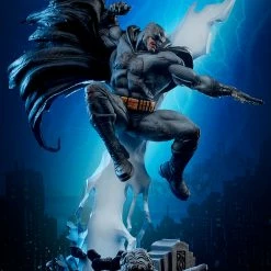 Maybang's Collectibles Sideshow DC Comics Batman: The Dark Knight Returns Premium Format Figure Statue Sideshow Collectibles