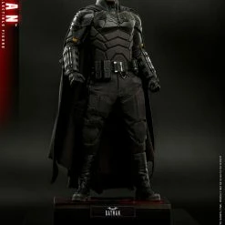 Maybang's Collectibles Hot Toys DC Comics The Batman: Batman 1/6 Scale 12" Collectible Figure