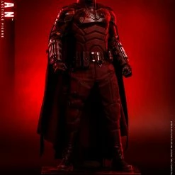 Maybang's Collectibles Hot Toys DC Comics The Batman: Batman 1/6 Scale 12" Collectible Figure 17 Maybang's Collectibles Hot Toys DC Comics The Batman: Batman 1/6 Scale 12