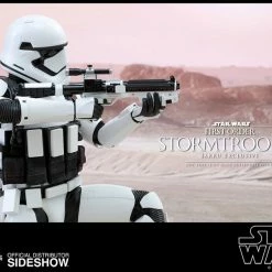 Vendor-unknown Hot Toys Star Wars Episode VII The Force Awakens First Order Stormtrooper (Jakku Exclusive) 1/6 Scale 12