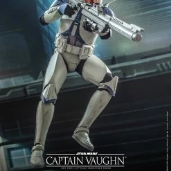 Maybang's Collectibles Hot Toys Star Wars The Clone Wars Captain Vaughn 1/6 Scale 12