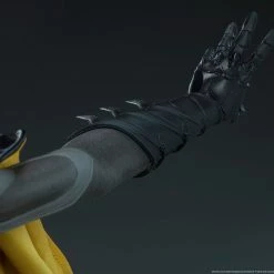 Maybang's Collectibles Sideshow DC Comics Batgirl Premium Format Figure Statue 55 Maybang's Collectibles Sideshow DC Comics Batgirl Premium Format Figure Statue