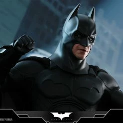 Vendor-unknown Hot Toys DC Comics Batman Begins The Batman 1/4 Quarter Scale Figure 36 Vendor-unknown Hot Toys DC Comics Batman Begins The Batman 1/4 Quarter Scale Figure