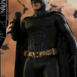 Vendor-unknown Hot Toys DC Comics Batman Begins The Batman 1/4 Quarter Scale Figure 42 Vendor-unknown Hot Toys DC Comics Batman Begins The Batman 1/4 Quarter Scale Figure