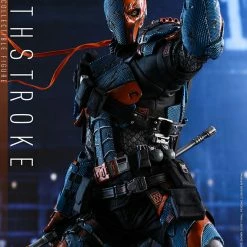 Maybang's Collectibles Hot Toys DC Comics Batman Arkham Origins Deathstroke 1/6 Scale Figure 30 Maybang's Collectibles Hot Toys DC Comics Batman Arkham Origins Deathstroke 1/6 Scale Figure