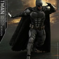 Vendor-unknown Hot Toys DC Comics Justice League Batman (Tactical Batsuit Version) 1/6 Scale 12" Figure