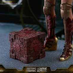 Vendor-unknown Hot Toys Justice League Wonder Woman (Deluxe Version) 1/6 Scale Figure