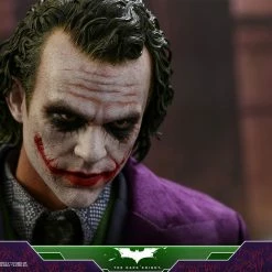 Vendor-unknown Hot Toys DC Comics The Dark Knight The Joker 1/4 Quarter Scale Figure