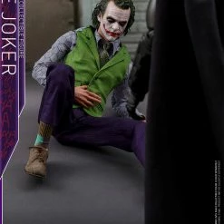 Vendor-unknown Hot Toys DC Comics The Dark Knight The Joker 1/4 Quarter Scale Figure