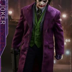 Vendor-unknown Hot Toys DC Comics The Dark Knight The Joker 1/4 Quarter Scale Figure