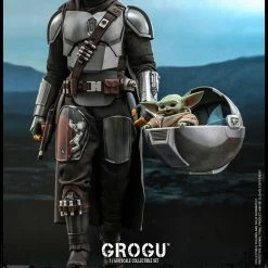 Maybang's Collectibles Hot Toys Star Wars The Mandalorian - Television Masterpiece Series The Child (Grogu) 1/6 Scale Collectible Figure Set