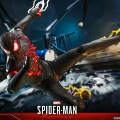 Maybang's Collectibles Hot Toys Marvel's Spider-Man Miles Morales Spider-Man (Miles Morales) 1/6 Scale Collectible Figure