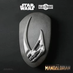 Maybang's Collectibles Regal Robot Star Wars The Mandalorian Mudhorn Signet Plaque