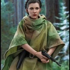 Maybang's Collectibles Hot Toys Star Wars Episode VI Return Of The Jedi Princess Leia & Ewok Wicket 1/6 Scale Figure Set