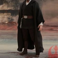 Maybang's Collectibles Hot Toys Star Wars Episode VIII The Last Jedi Luke Skywalker (Crait) 1/6 Scale Action Figure