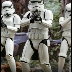Maybang's Collectibles Hot Toys Star Wars Classic Stormtrooper 1/6 Scale 12" Collectible Figure