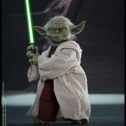 Maybang's Collectibles Hot Toys Star Wars Episode II Attack Of The Clones Master Yoda 1/6 Scale Figure