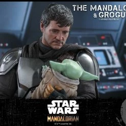 Maybang's Collectibles Hot Toys Star Wars The Mandalorian - Television Masterpiece Series The Mandalorian And Grogu 1/6 Scale 12