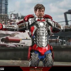 Maybang's Collectibles Hot Toys Marvel Comics Iron Man 2 Tony Stark (Mark V Suit Up Version) Deluxe 1/6 Scale 12