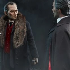 Maybang's Collectibles Sideshow Dracula (1958) Hammer Horror Classics Van Helsing Premium Format Figure Statue